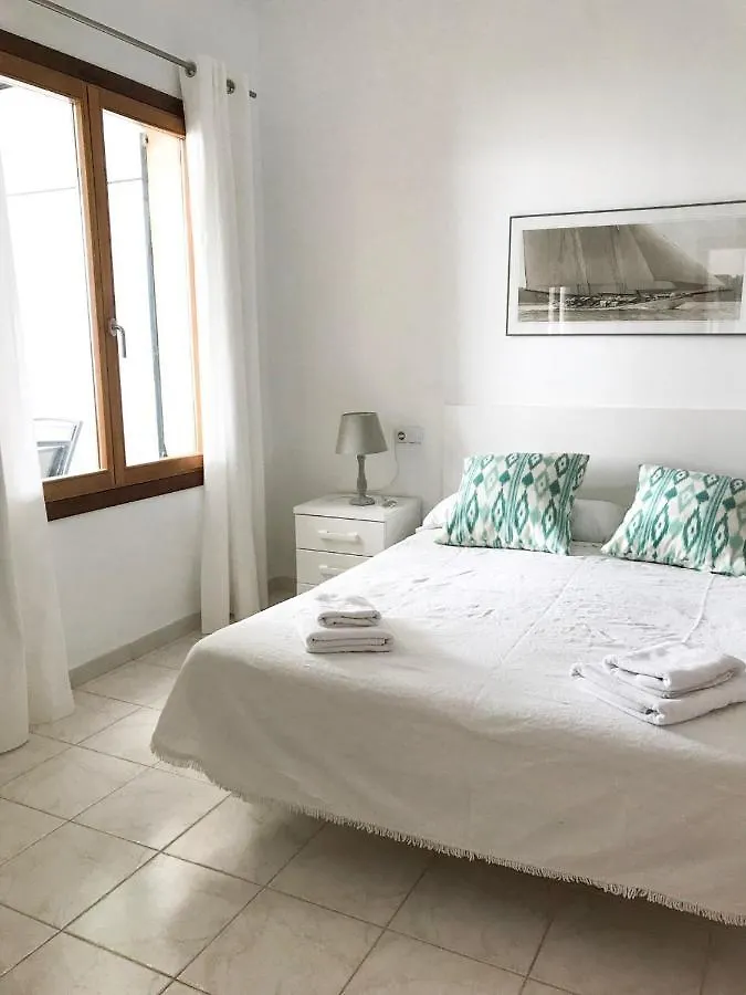 Kika Pinewalk Apartment Port de Pollenca 0*,
